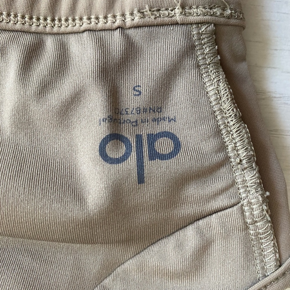 Alo High Neck Ripped Bra - Picture 4 of 4